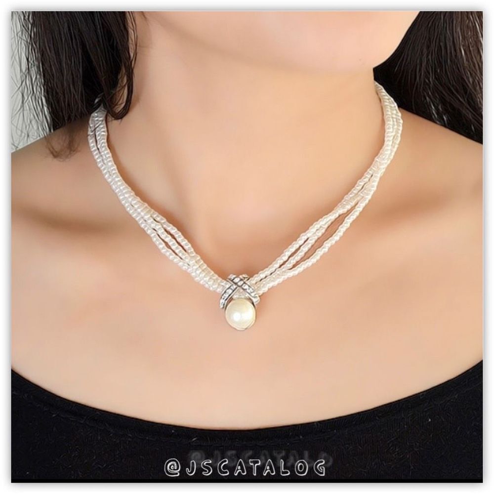 Faux Pearls Layered Choker with Cubic Zirconia Silver Pendant